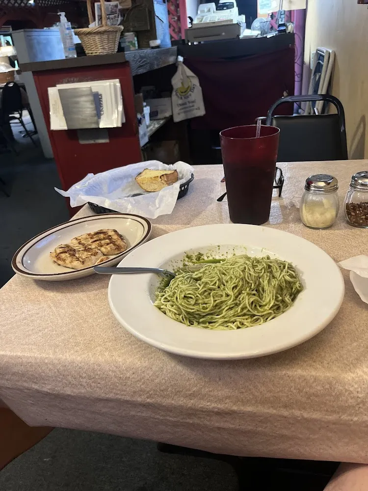 Pasta with Pesto and Chicken
